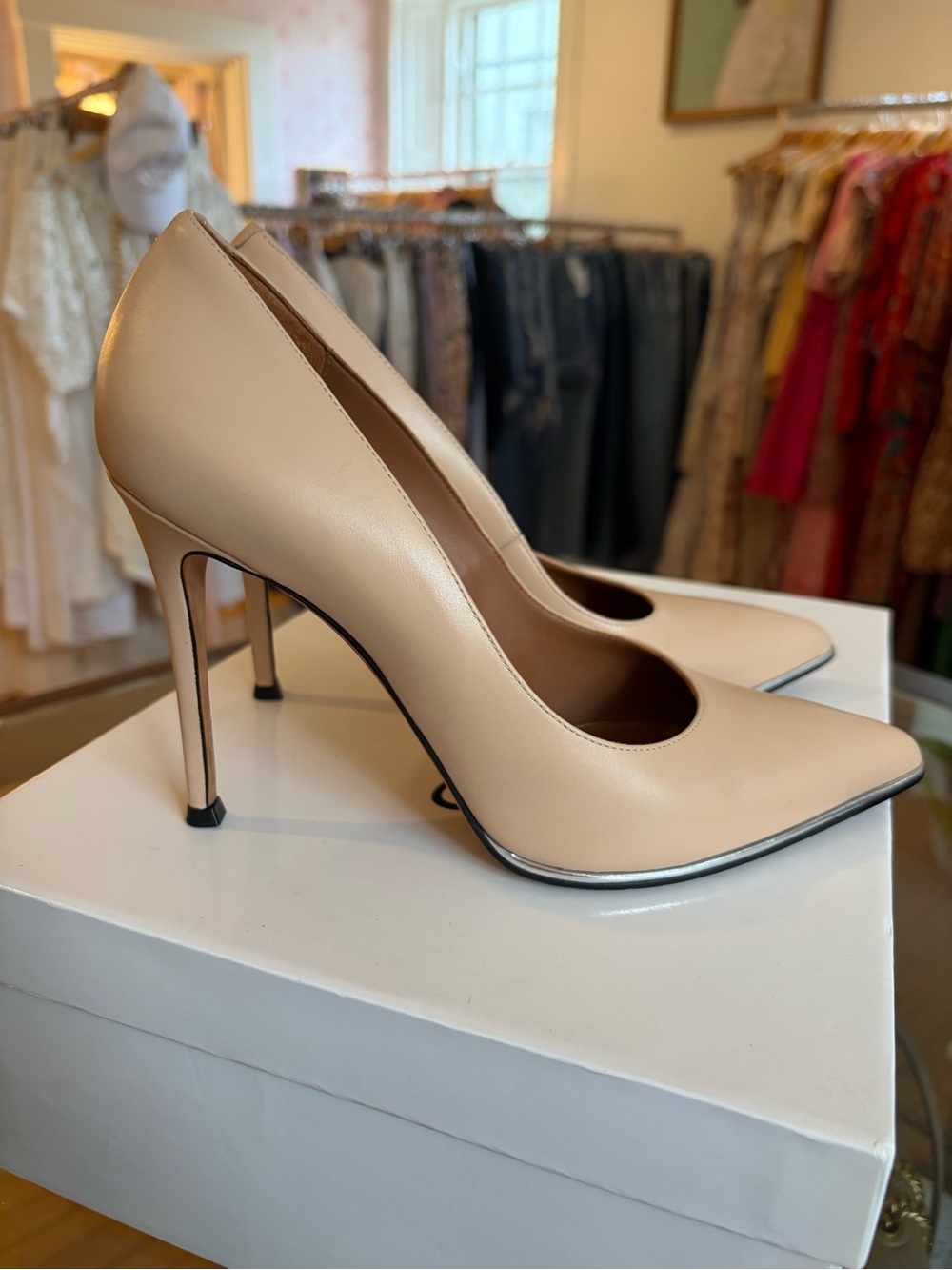 Givenchy Escarpin Nude Leather Pointed Toe Stiletto Pumps
